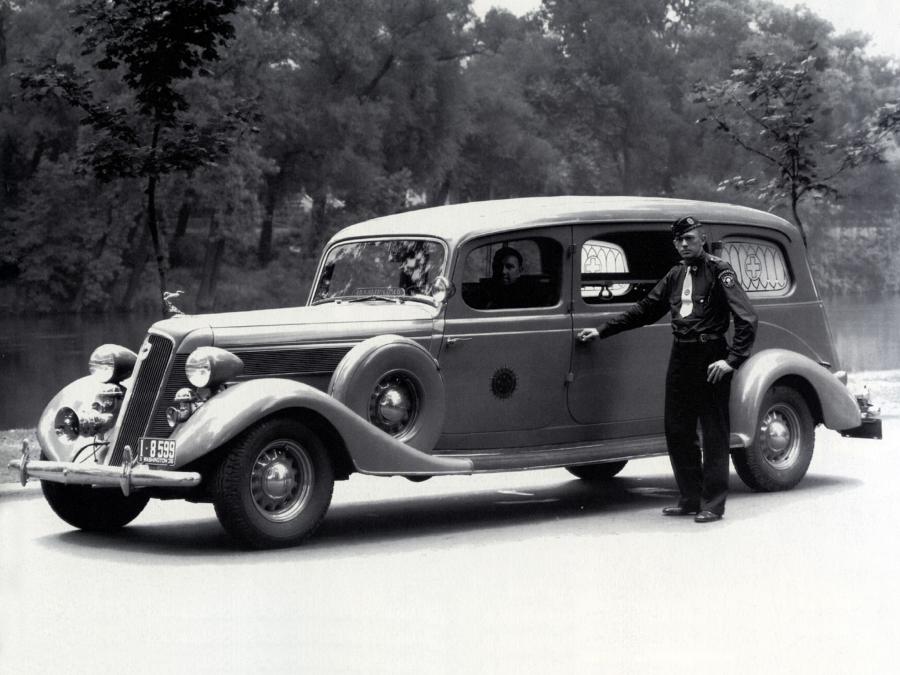  Studebaker President Samaritan Ambulance by Superior 1935 года  (фото 1 из 1)